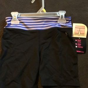 DANSKIN NOW GIRLS ACTIVE COMPRESSION SHORTS MOISTURE WICKING STRETCH COMFORT L/G